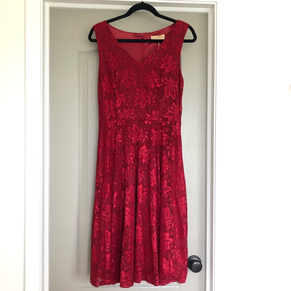 NWT elegant red lace dress. Size L (10-12)